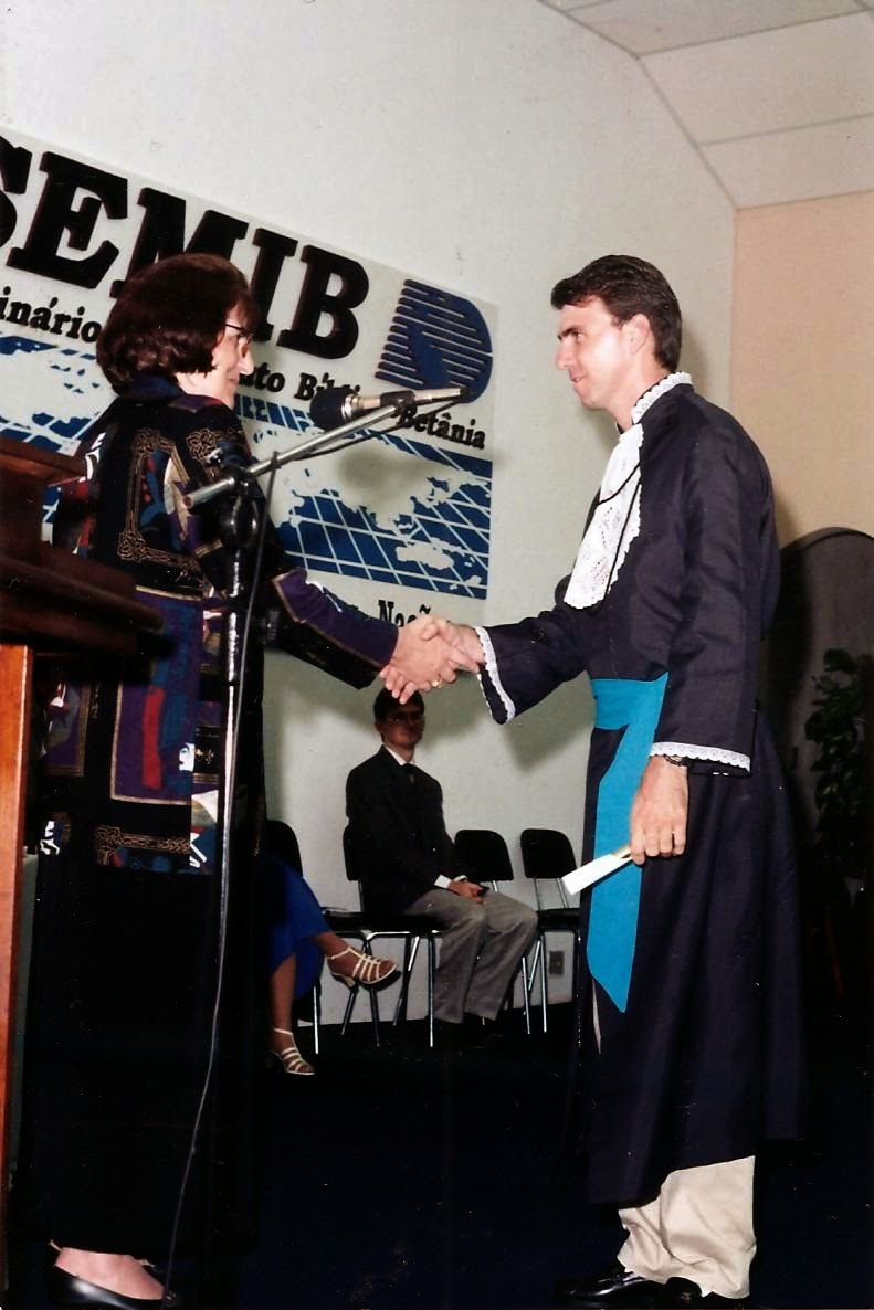 RECEBENDO DIPLOMA  SEMIB  ALTONIA PR